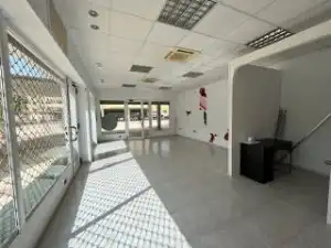 Gewerbefläche zum Verkauf in Calle Alonso de Ojeda, imagen 4