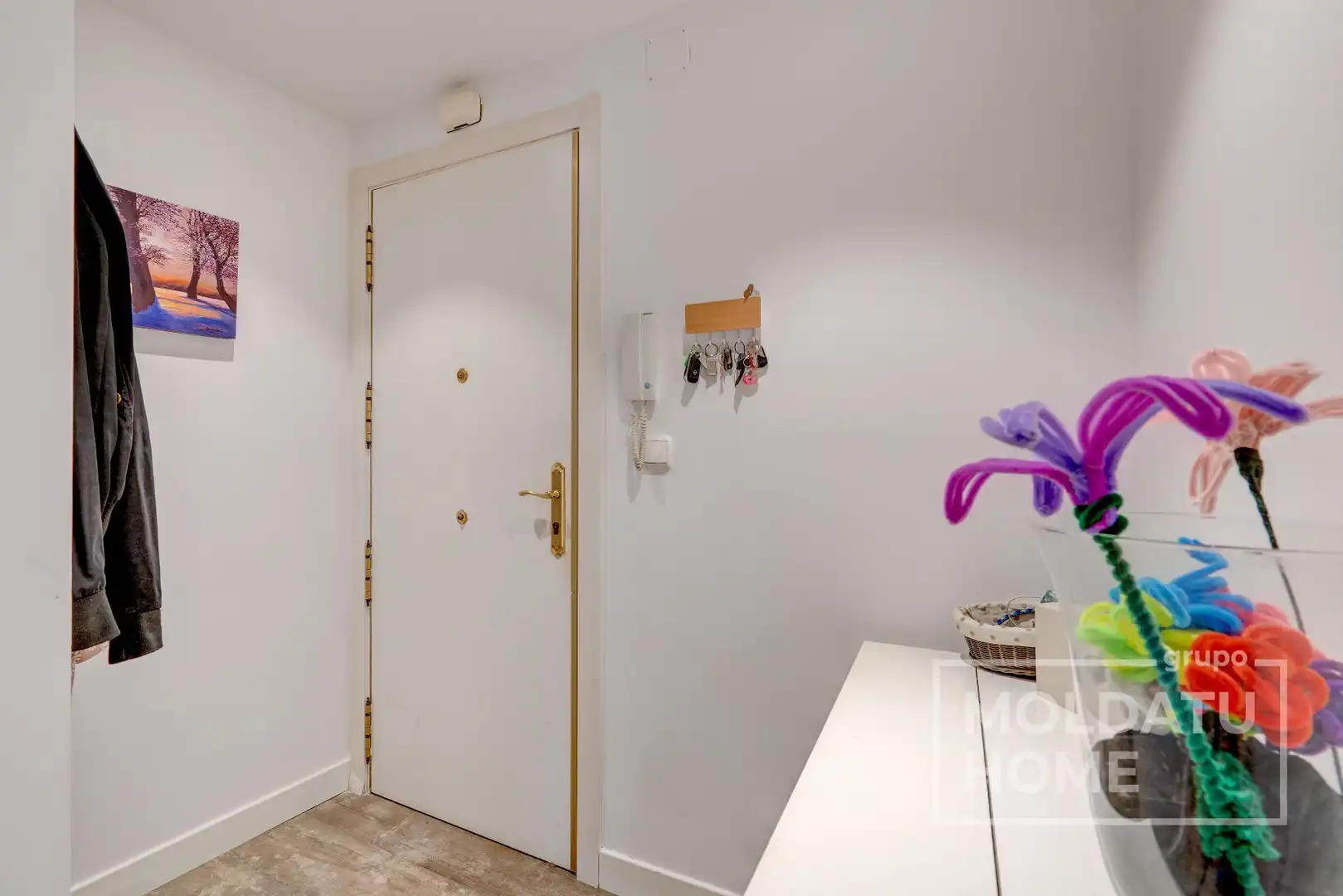 Piso en venta en Irun  con Calefacción, Trastero y Amueblado
