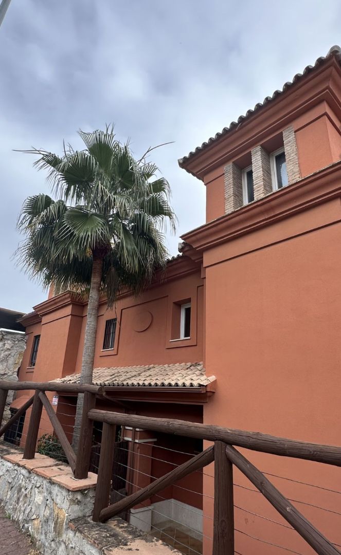 Exterior view of Flat for sale in Marbella  with Terrace, Storage room and Furnished