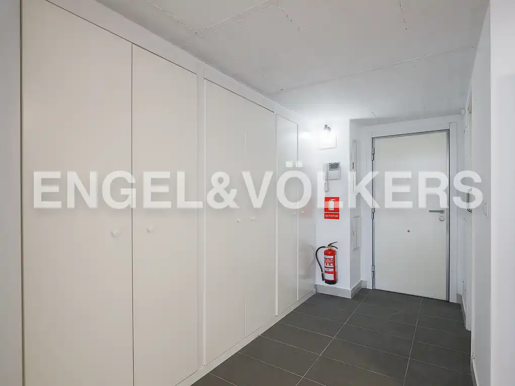 Loft zur Miete in Valencia mit Klimaanlage, Heizung und Privatgarten