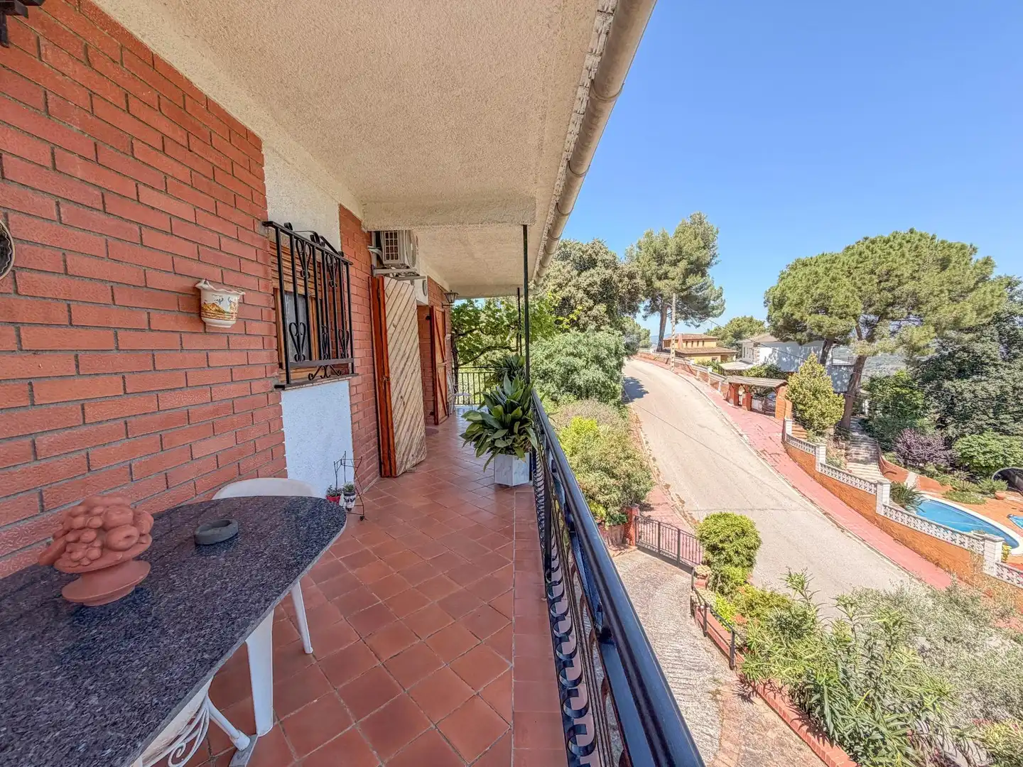 Terrassa de Casa o xalet en venda en Castellví de Rosanes amb Aire condicionat, Calefacció i Jardí privat