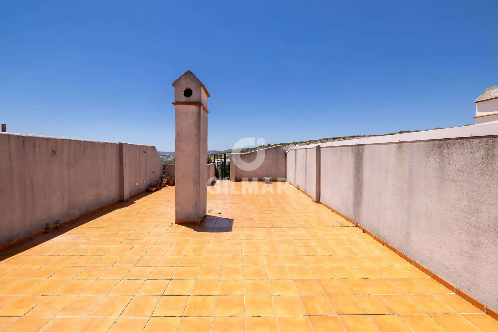 Terraza de Piso en venta en Casares con Jardín privado, Trastero y Piscina