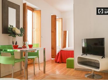 Appartamento con balcone in affitto a Latina