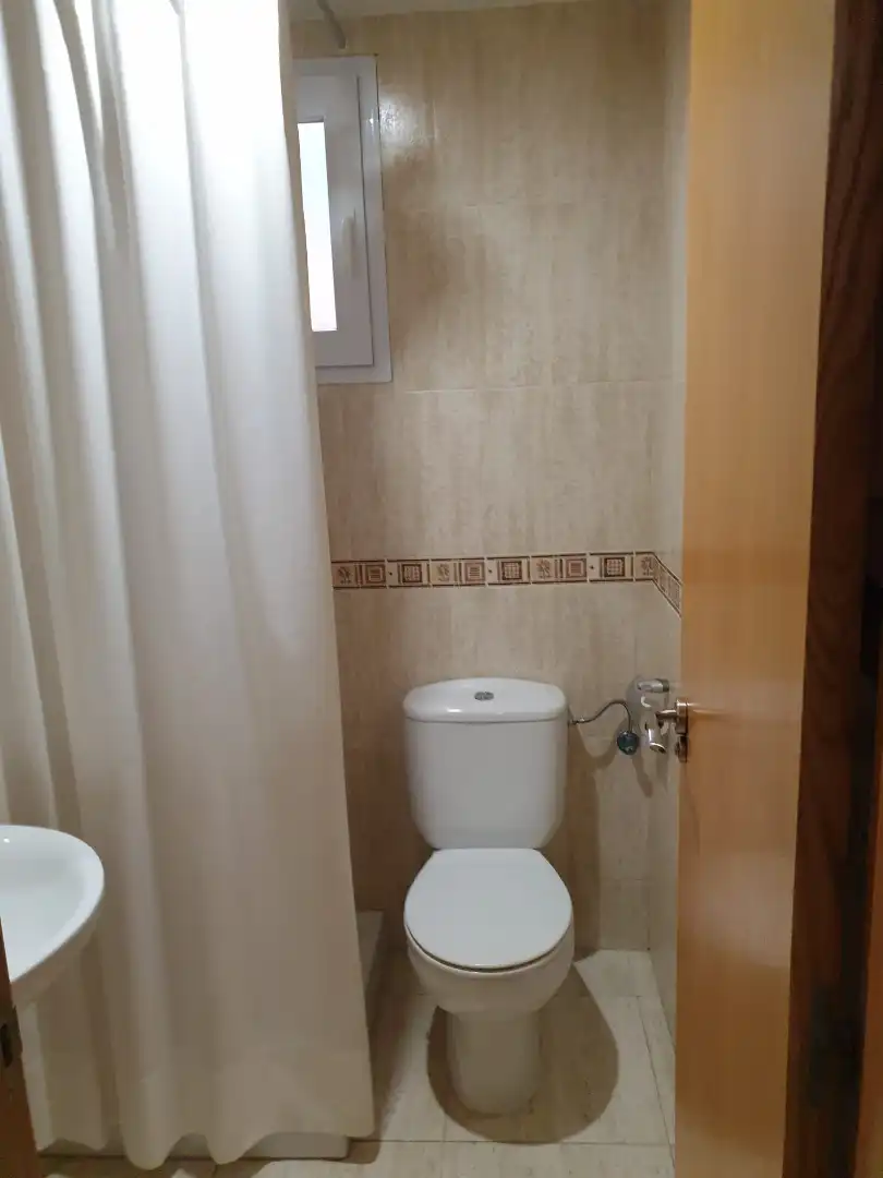 Baño de Casa adosada de alquiler en Càlig con Jardín privado, Terraza y Amueblado