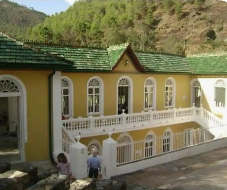 Vista exterior de Edificio en venta en Tolox