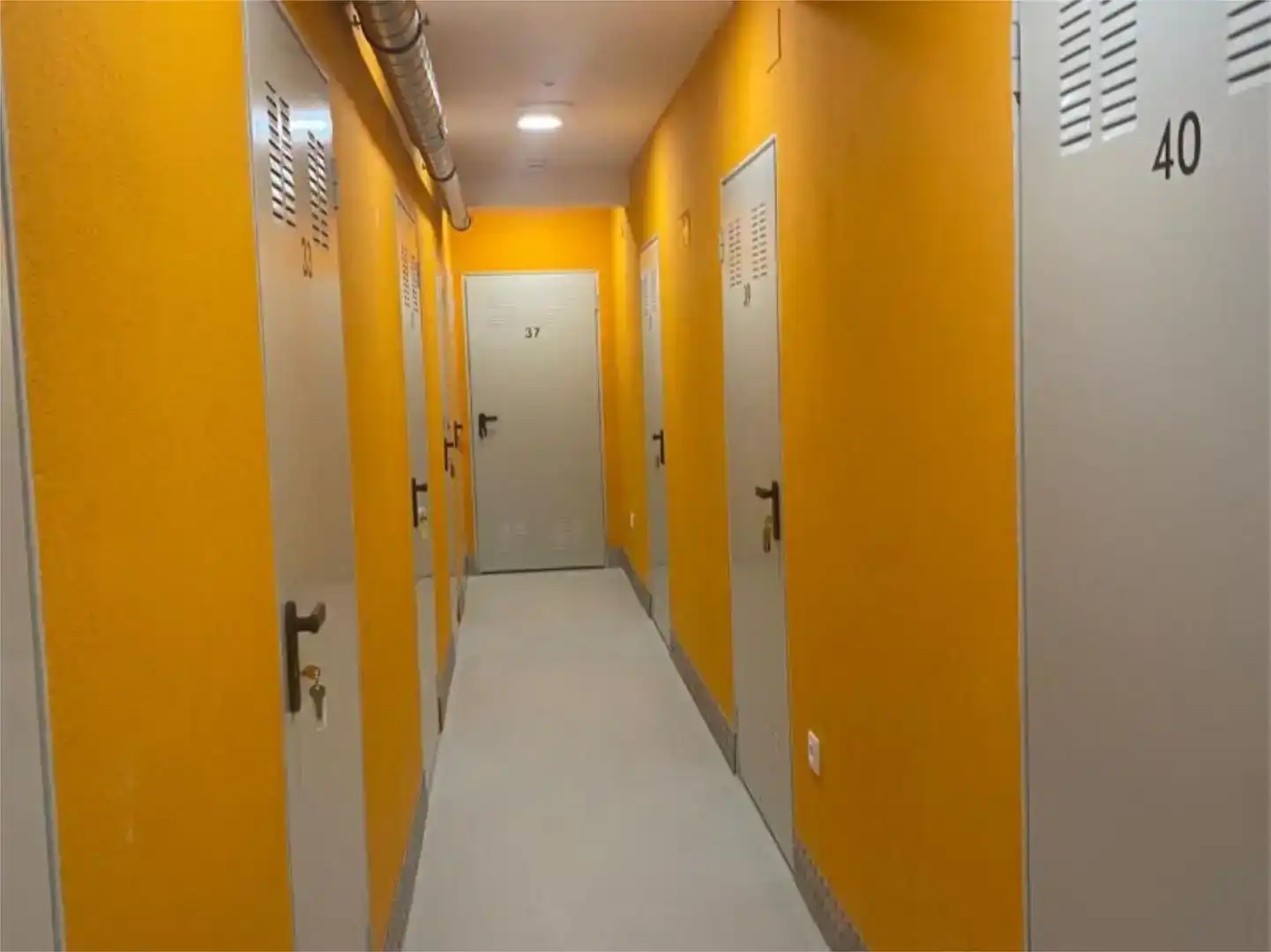 Storage room for sale in Madrid