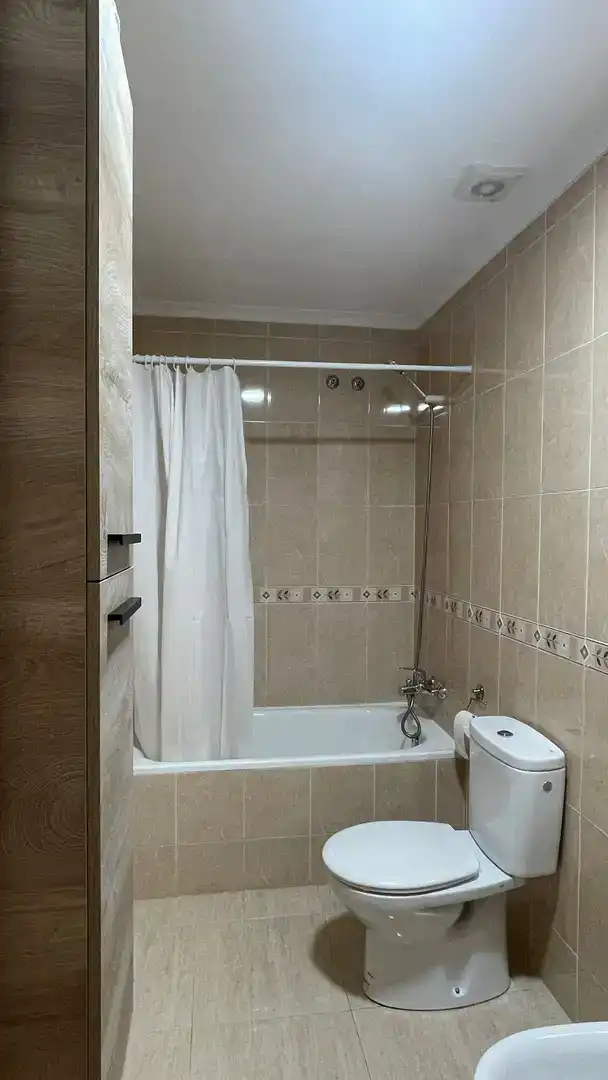 Bany de Dúplex de lloguer en Pulpí amb Aire condicionat, Piscina i Moblat