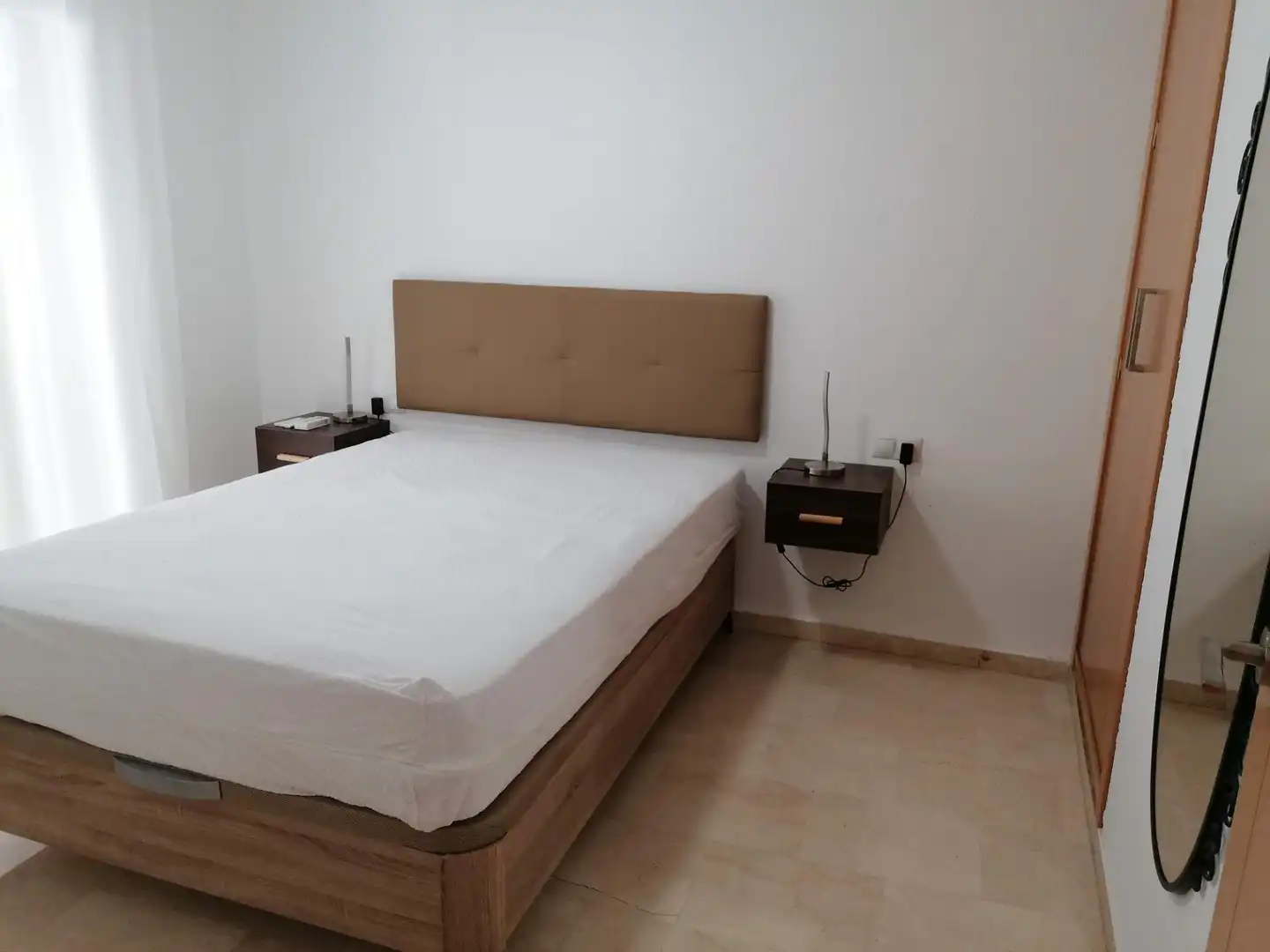 Dormitori de Apartament de lloguer en Málaga amb Aire condicionat, Calefacció i Terrassa