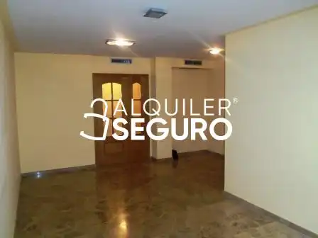 Piso de alquiler en Valle de Ayora, Barrio de Benicalap