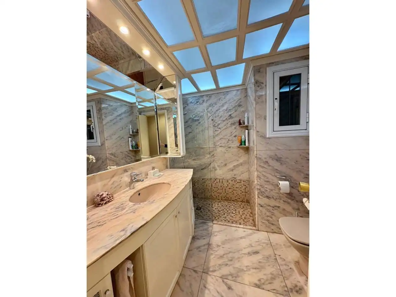 Flat for sale in Calle Joan Oliver, L'Eixample