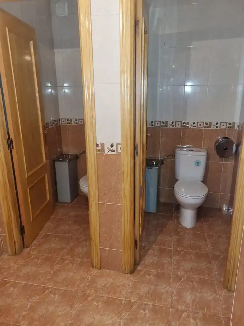 Bany de Pis en venda en Riolobos amb Aire condicionat i Moblat