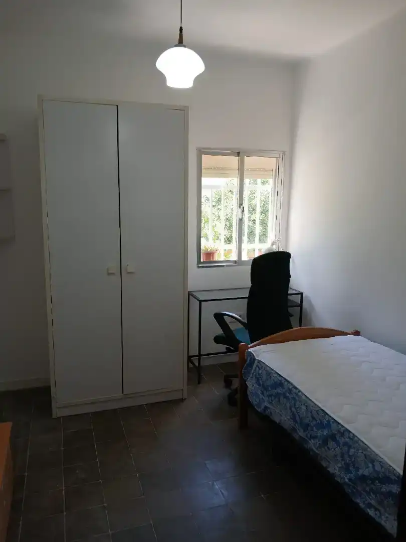 Bedroom of Flat for rent in  Sevilla Capital  with Air Conditioner