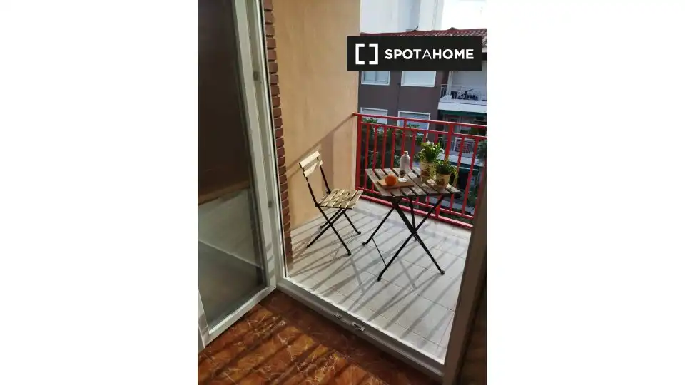 Terraza de Piso para compartir en Zaragoza con Aire acondicionado, Calefacción y Amueblado