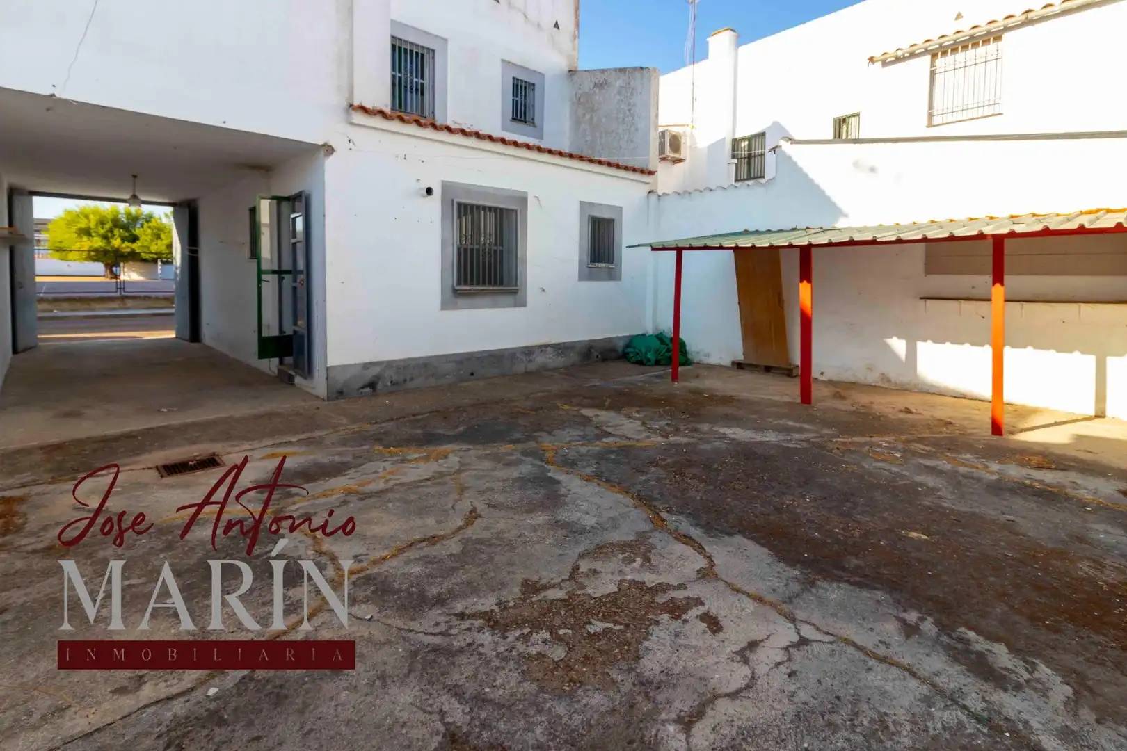 Exterior view of Houses for sale in Valdelacalzada
