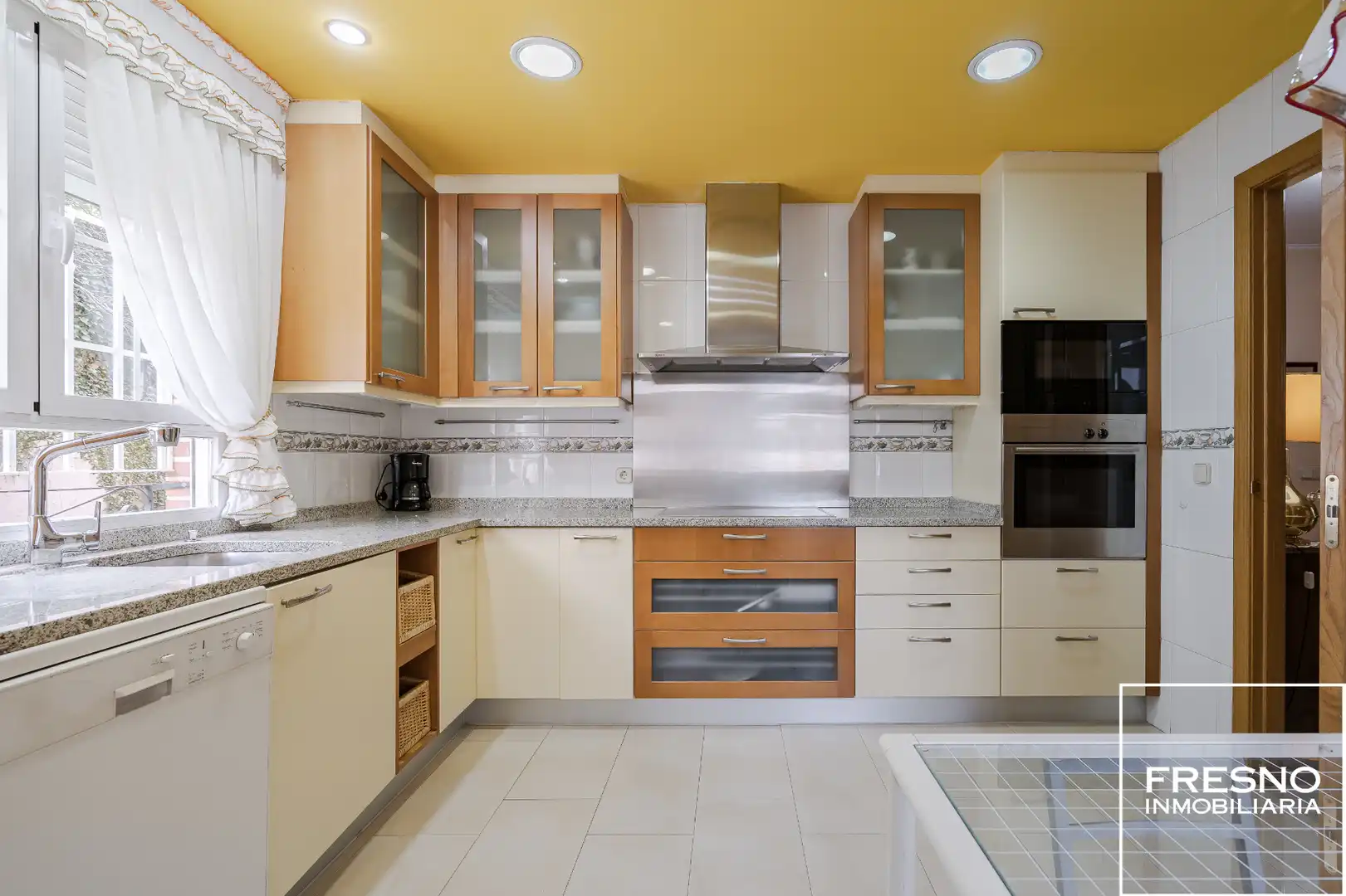 Kitchen of Detached homes for sale in Cobeña  with Air Conditioner, Heating and Private garden