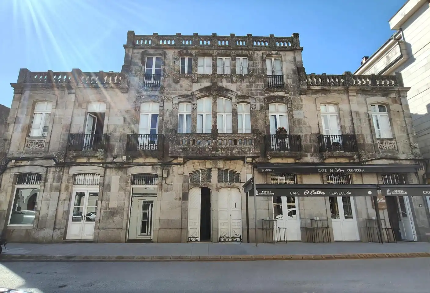 Vista exterior de Casa o xalet en venda en Negreira amb Calefacció, Terrassa i Traster