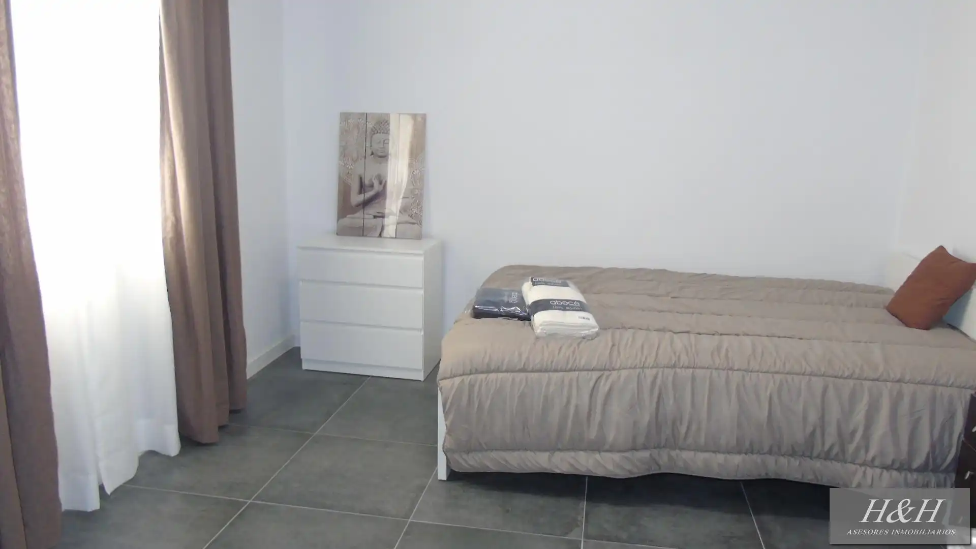 Habitación de Piso para compartir en Burjassot con Aire acondicionado, Amueblado y Balcón
