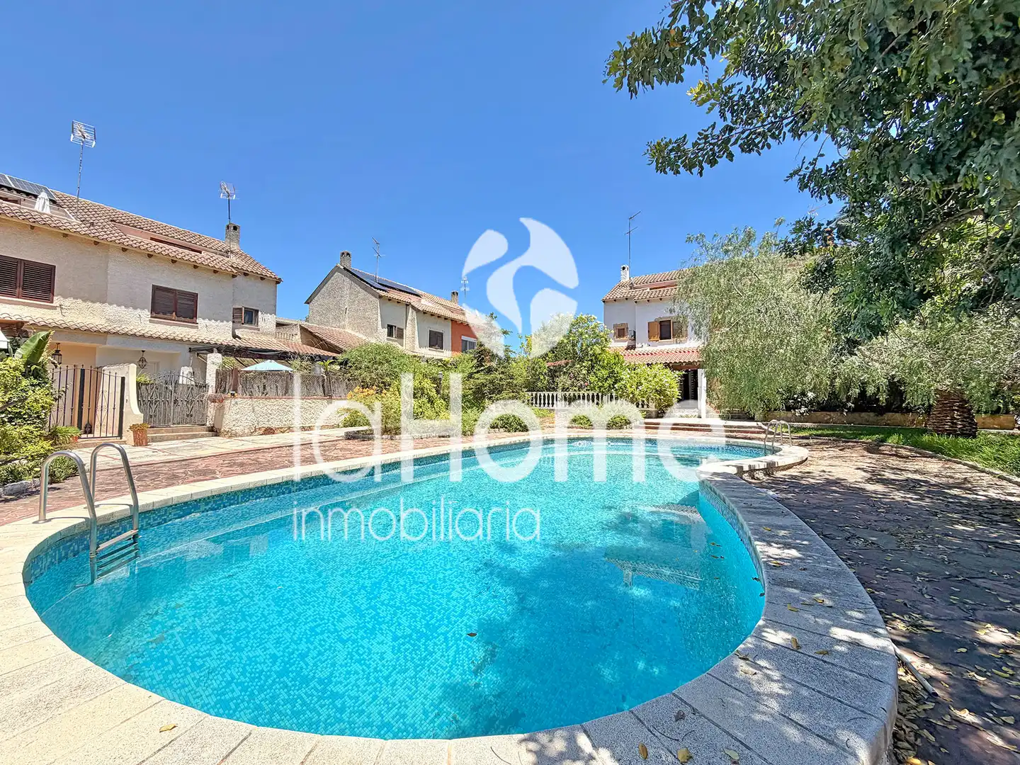 Exterior view of Detached homes for sale in Paterna  with Air Conditioner, Heating and Terrace