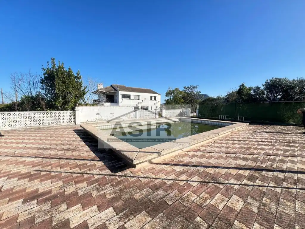 Villa con piscina in vendita a Urbanitzacions i Pedanies Nord