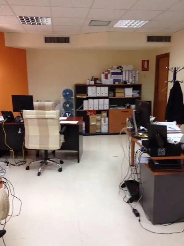 Business premises to rent in Calle Ramón y Cajal, imagen 10