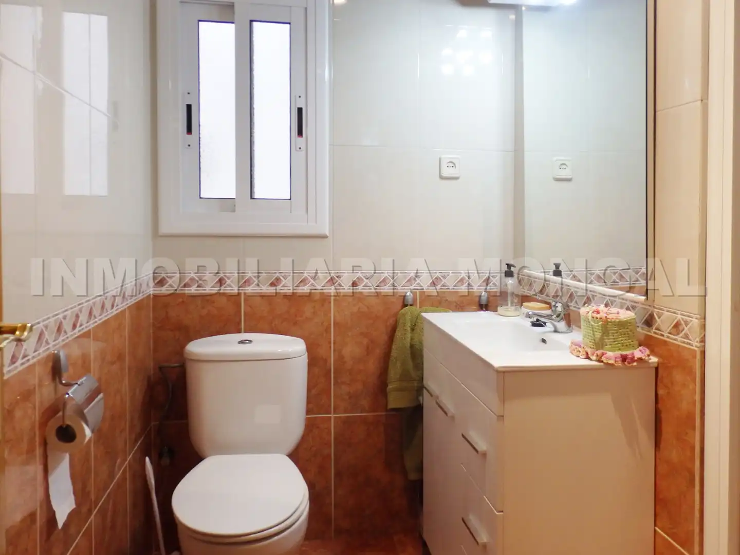 Baño de Piso en venta en Esplugues de Llobregat con Aire acondicionado, Amueblado y Horno