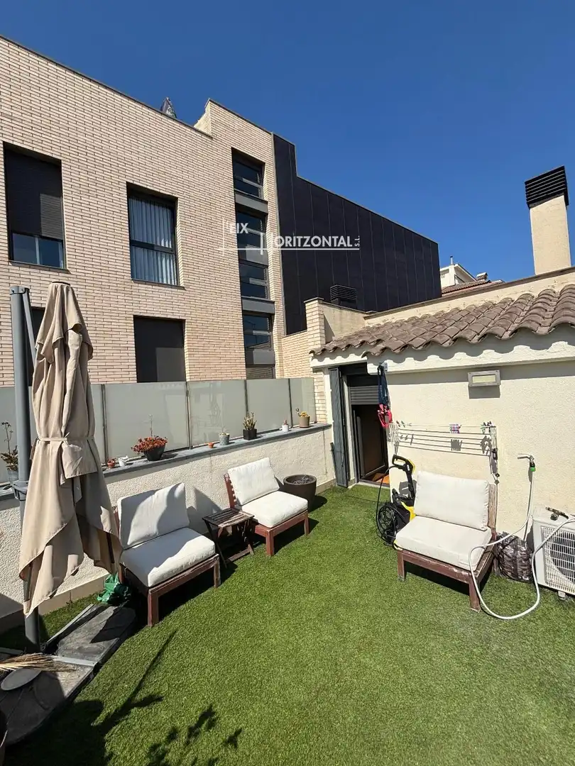 Terrassa de Dúplex de lloguer en Sabadell amb Aire condicionat, Calefacció i Moblat