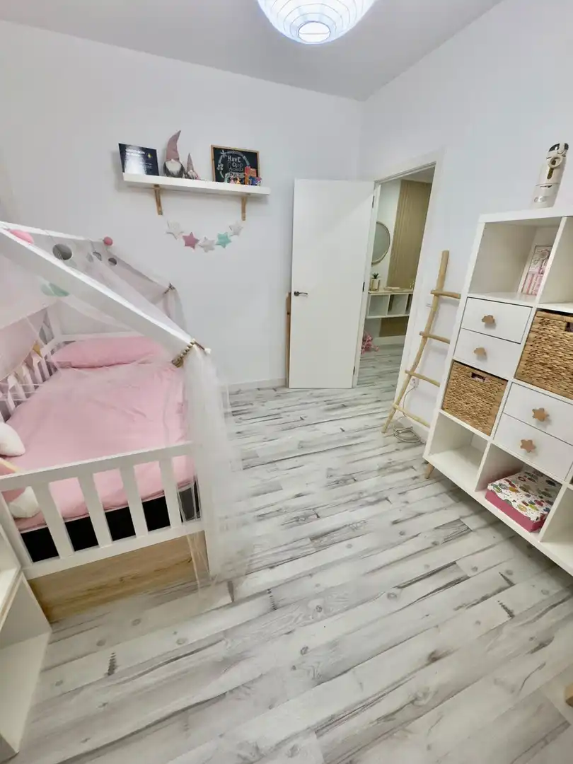 Habitación de Piso en venta en Valdepeñas con Aire acondicionado, Calefacción y Balcón