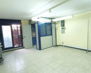 Premises to rent in Badalona  with Air Conditioner