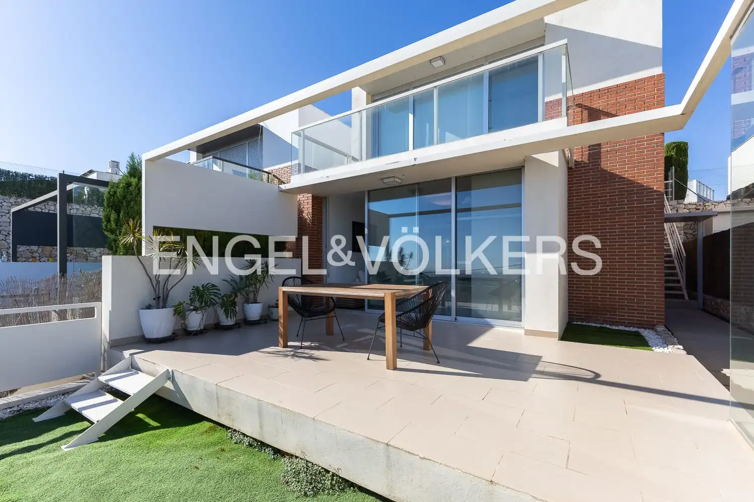 Casa con piscina en venta en Sierra Perenchiza - Cumbres de Calicanto - Sto Domingo