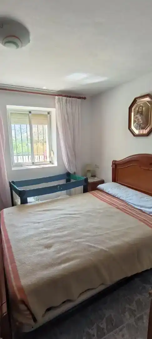 Dormitori de Finca rústica en venda en Comares amb Aire condicionat i Piscina