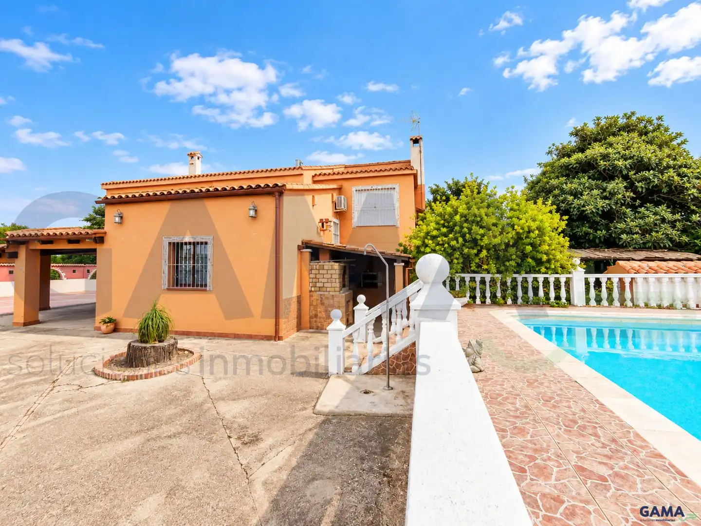 Exterior view of Houses for sale in Alzira  with Air Conditioner and Swimming Pool