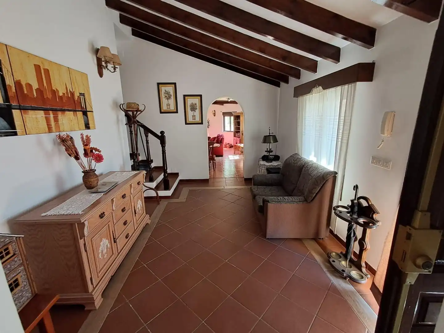 Sala d'estar de Casa adosada en venda en Almuñécar amb Piscina comunitària