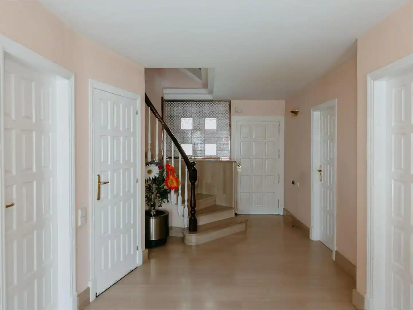 Casa adosada en venta en Huesca con Jardín privado, Trastero y Amueblado