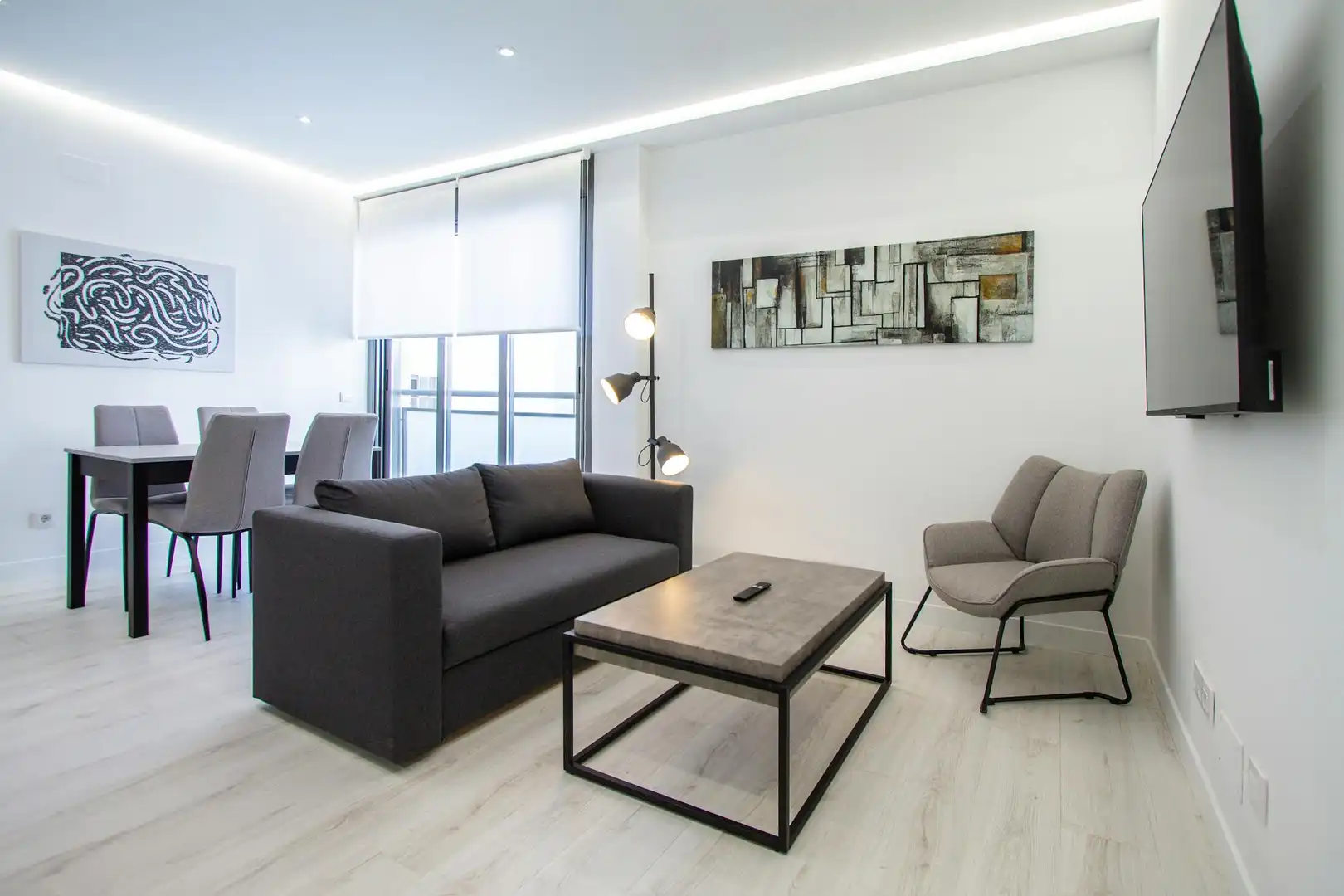 Living room of Flat for rent in Madrid  with Air Conditioner, Heating and Furnished