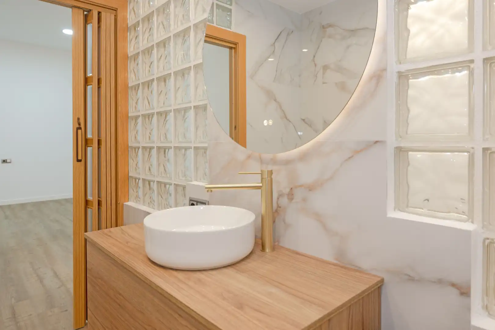 Badezimmer von Wohnungen zum Verkauf in Málaga mit Klimaanlage, Heizung und Internet
