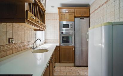 Kitchen of Flat for sale in Chiclana de la Frontera  with Air Conditioner and Heating