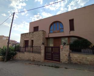 Vista exterior de Casa o xalet en venda en Calaceite amb Calefacció, Jardí privat i Parquet