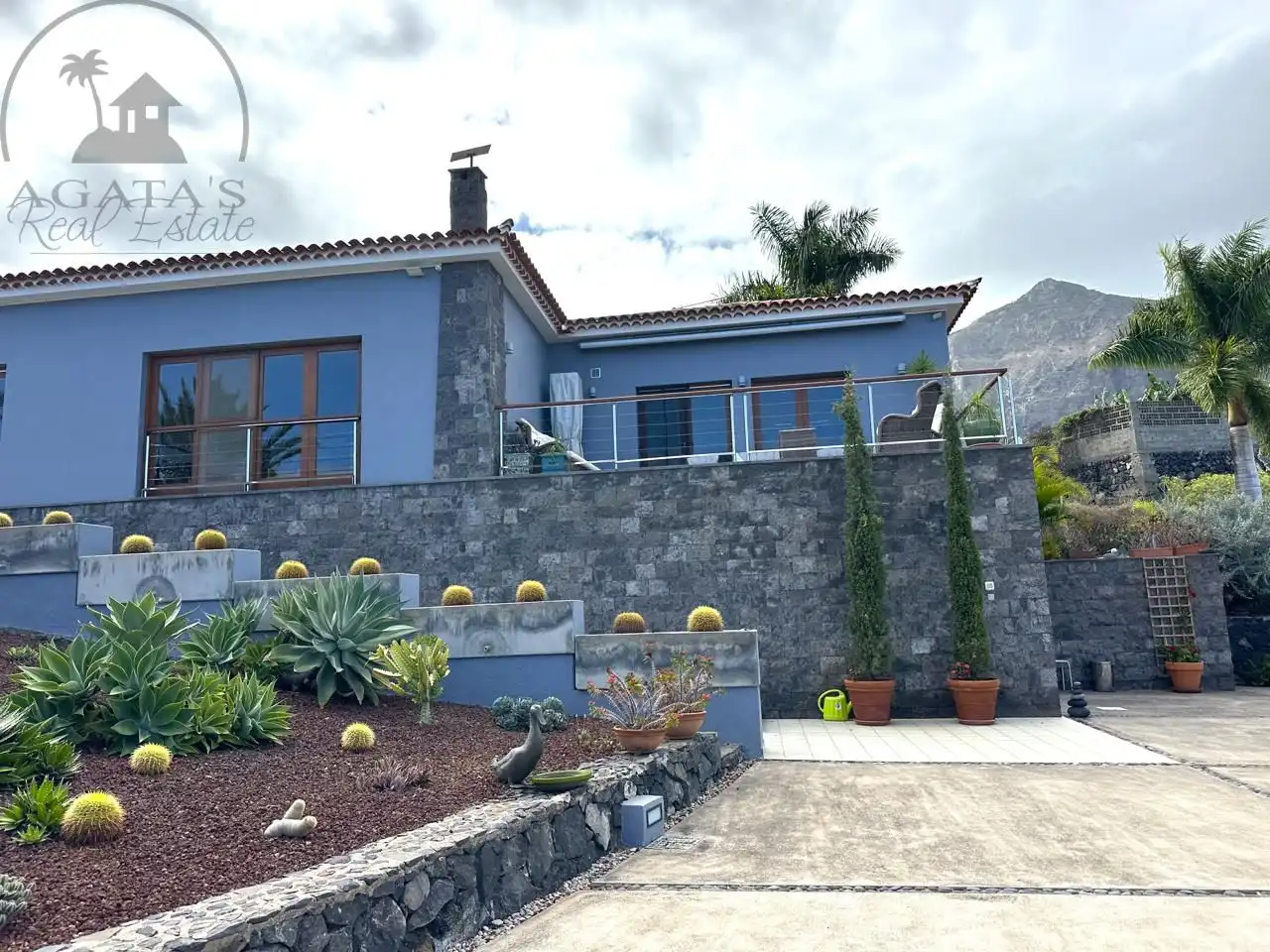 Vista exterior de Casa o xalet en venda en Buenavista del Norte amb Jardí privat i Terrassa