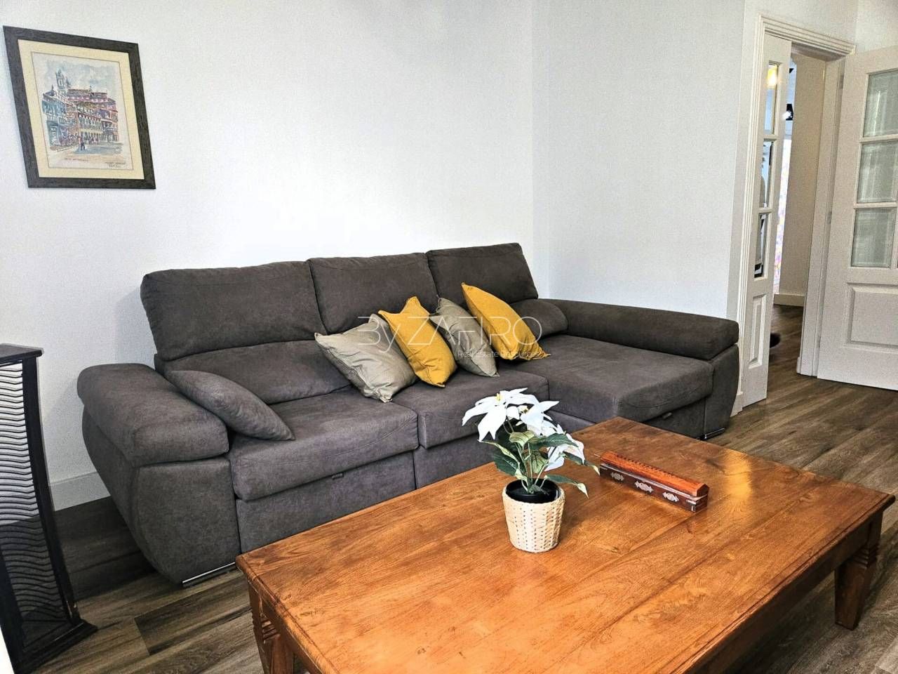Living room of Flat to rent in San Cristóbal de la Laguna  with Parquet flooring and Furnished
