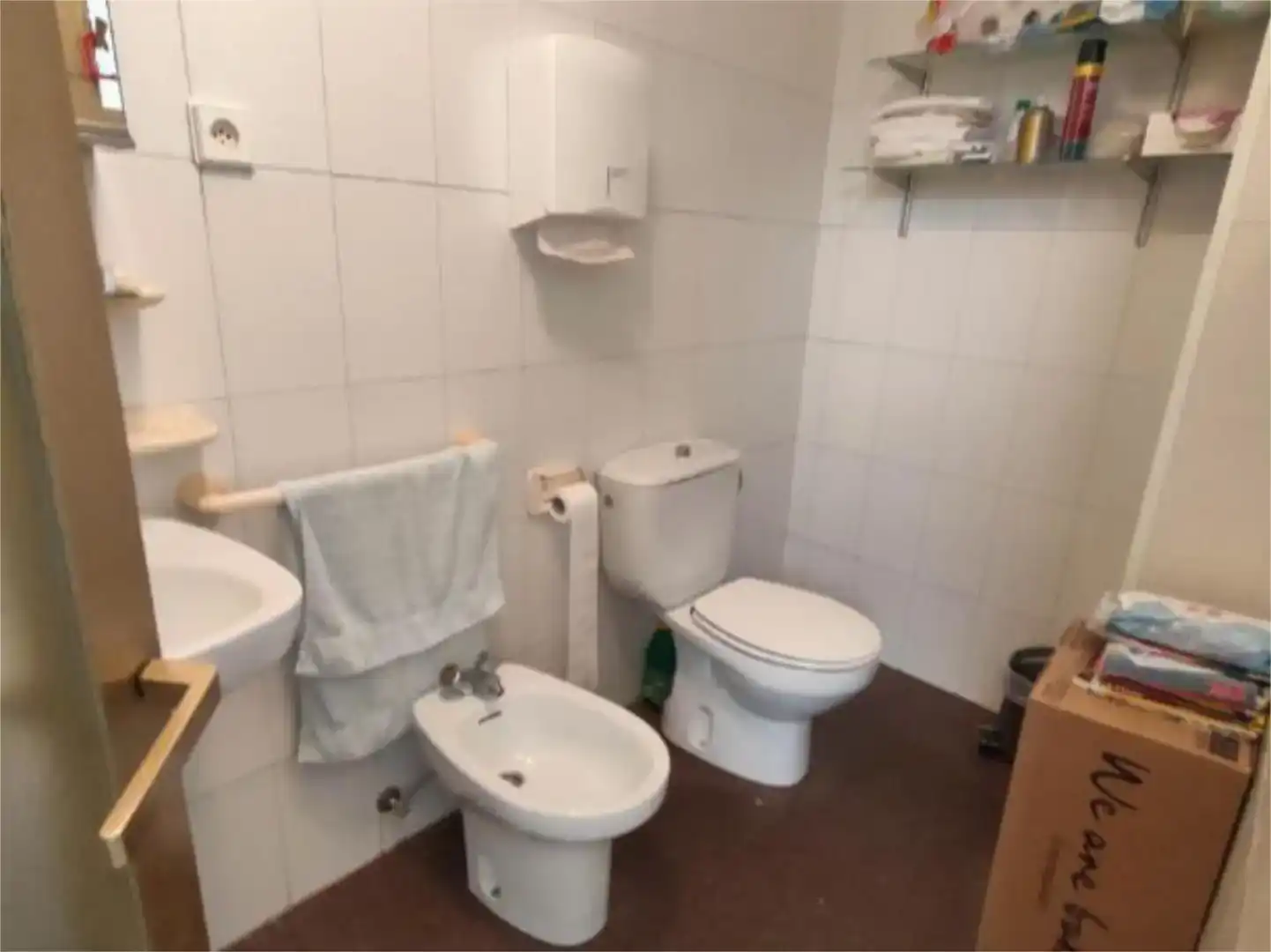 Bathroom of Commercial properties for rent in Monóvar  / Monòver  with Air Conditioner and Furnished