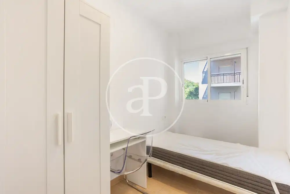 Bedroom of Flat for rent in Valencia  with Air Conditioner, Heating and Furnished