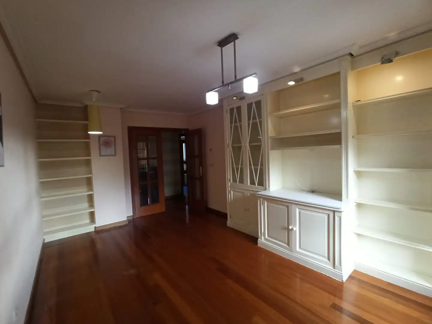 Living room of Apartments for rent in Vigo   with Heating, Parquet flooring and Storage room