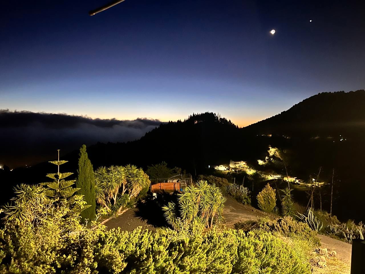 Vista exterior de Casa o xalet en venda en Vega de San Mateo amb Aire condicionat, Jardí privat i Terrassa