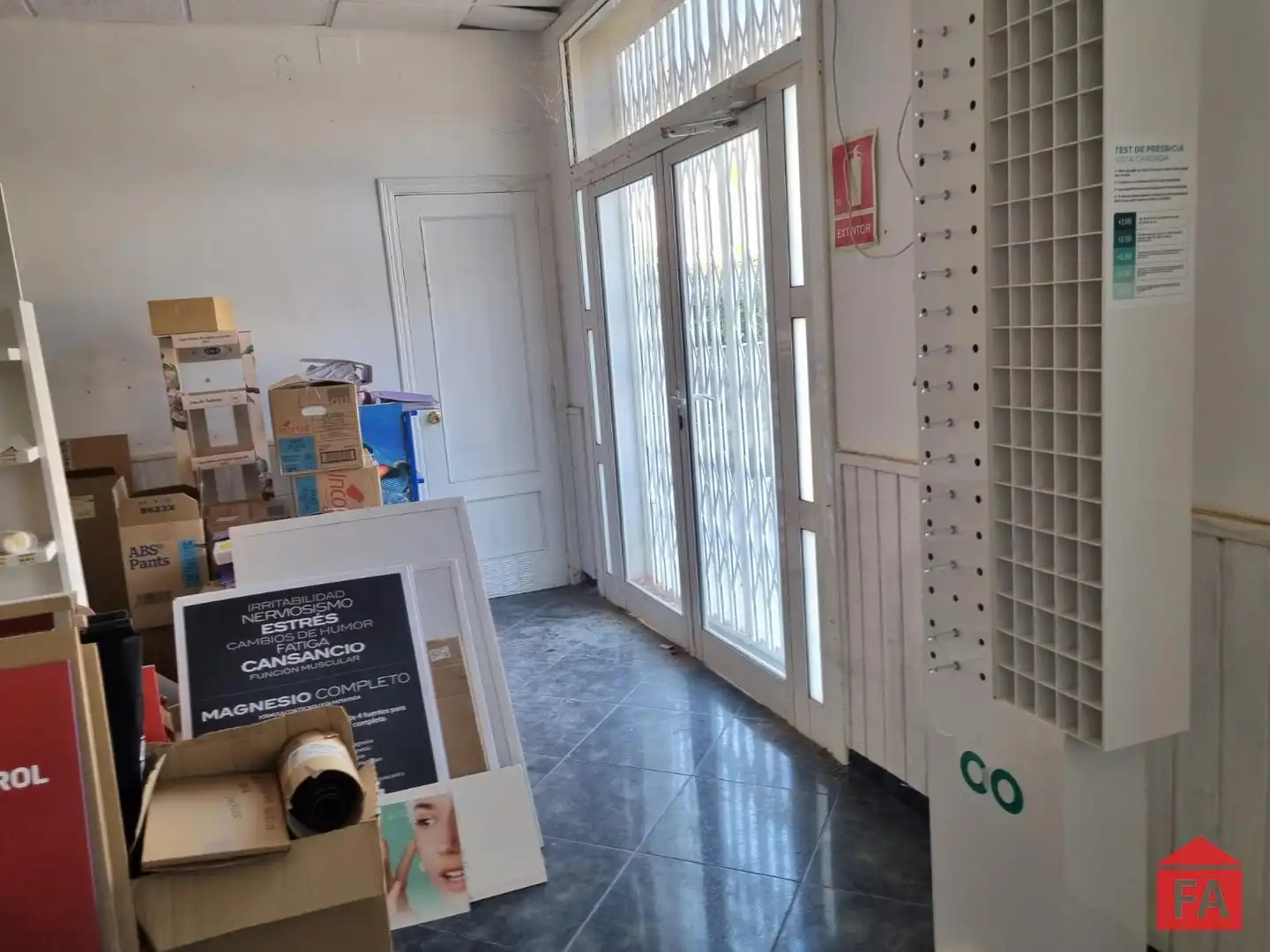 Local en venda en Banyeres del Penedès amb Terrassa