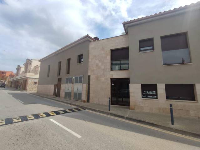 Garaje en Venta en FIGUERES en Vilajuïga