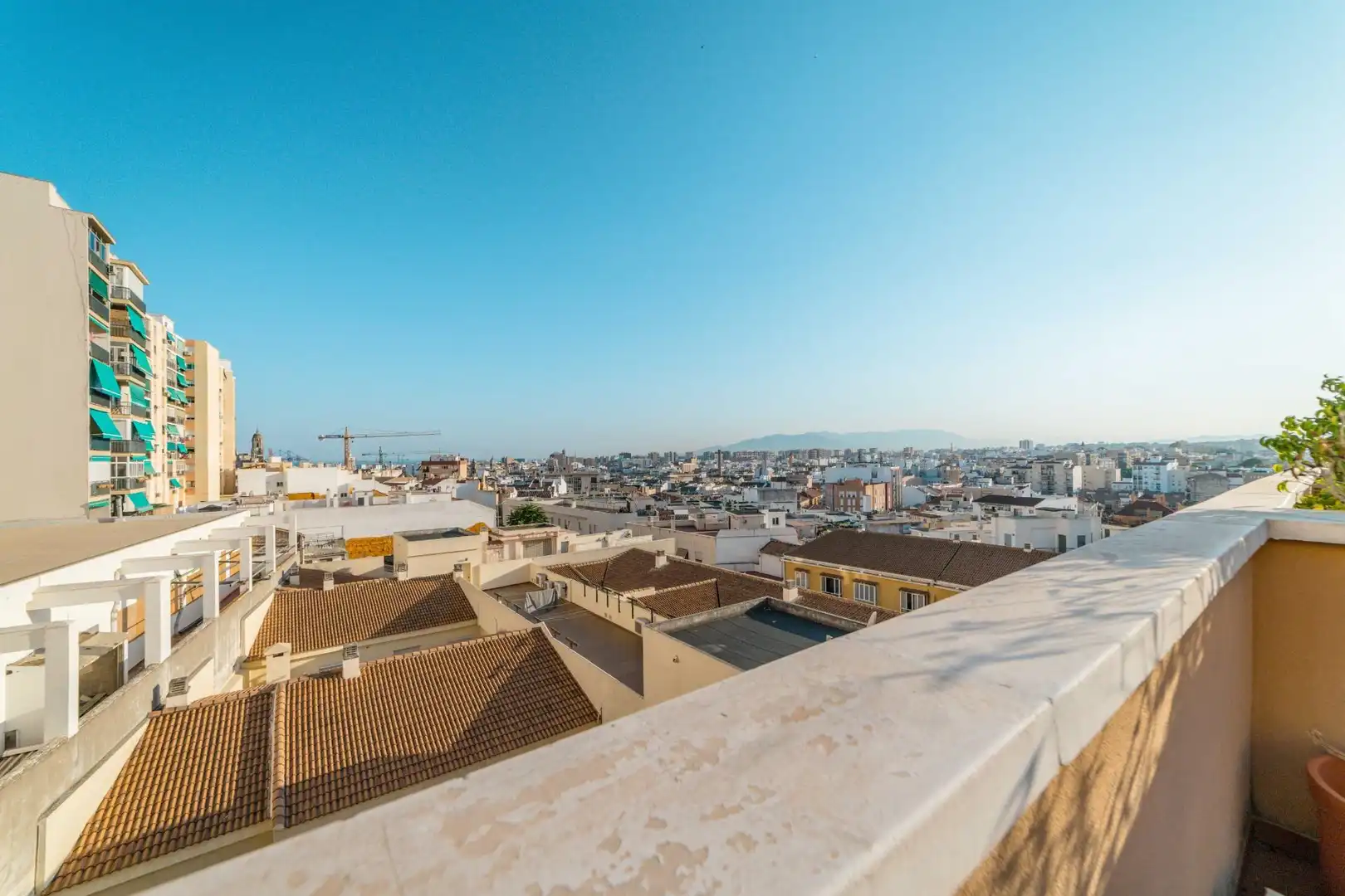 Vista exterior de Àtic de lloguer en Málaga amb Aire condicionat, Calefacció i Terrassa