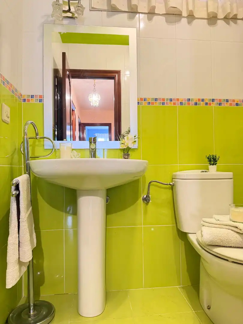 Baño de Dúplex en venta en Corvera de Asturias con Calefacción, Parquet y Trastero