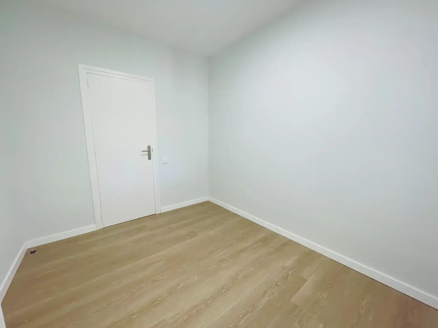 Bedroom of Office for rent in Barcelona  with Air Conditioner