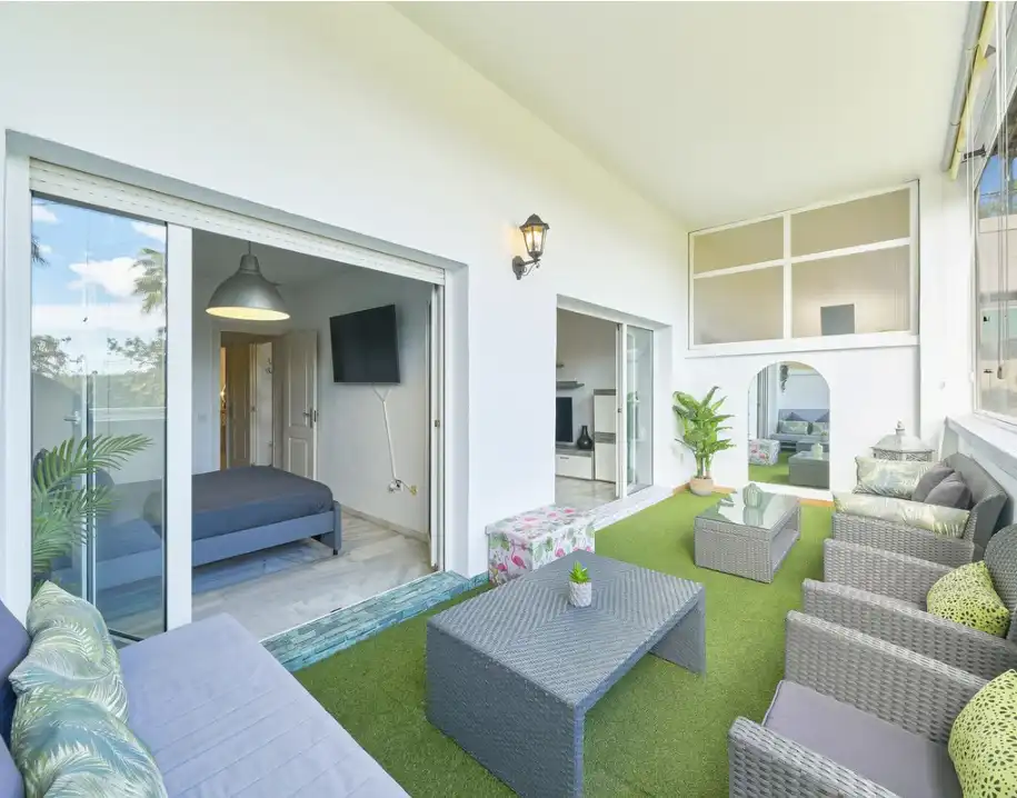 Flat with pool for sale in Torrequebrada, imagen 3