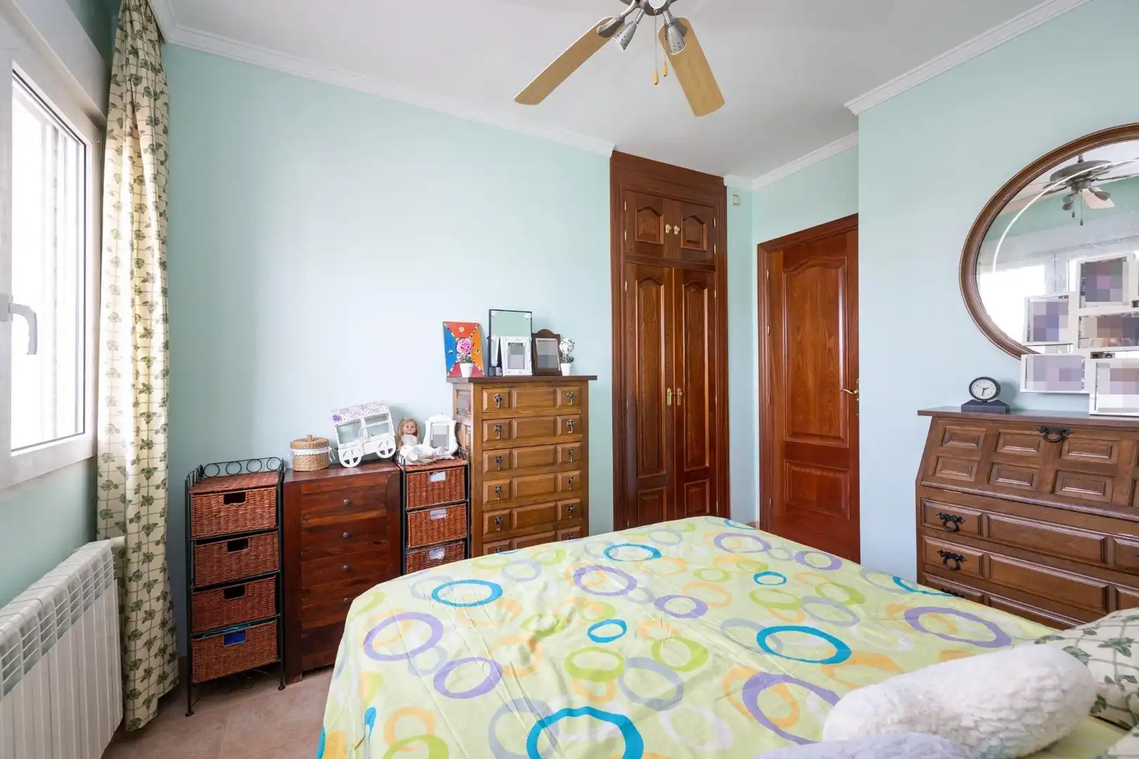 Bedroom of Houses for sale in Barrio de la Vega